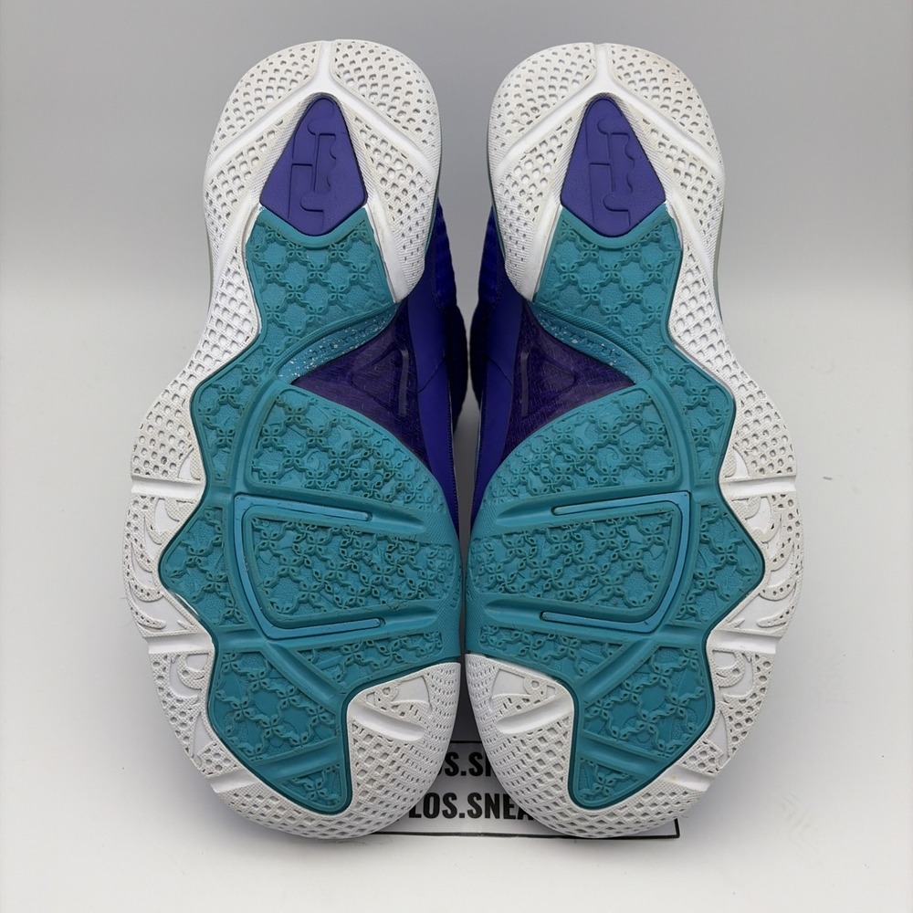 Nike LeBron 9 Summit Lake Hornets Mens Purple Sneakers 469764-500 Size 10 - Picture 7 of 8